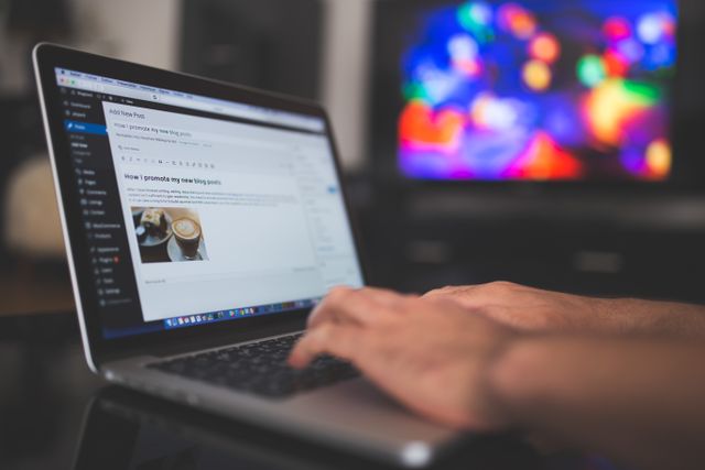 Niche edit geplaatst binnen bestaande content met relevante context